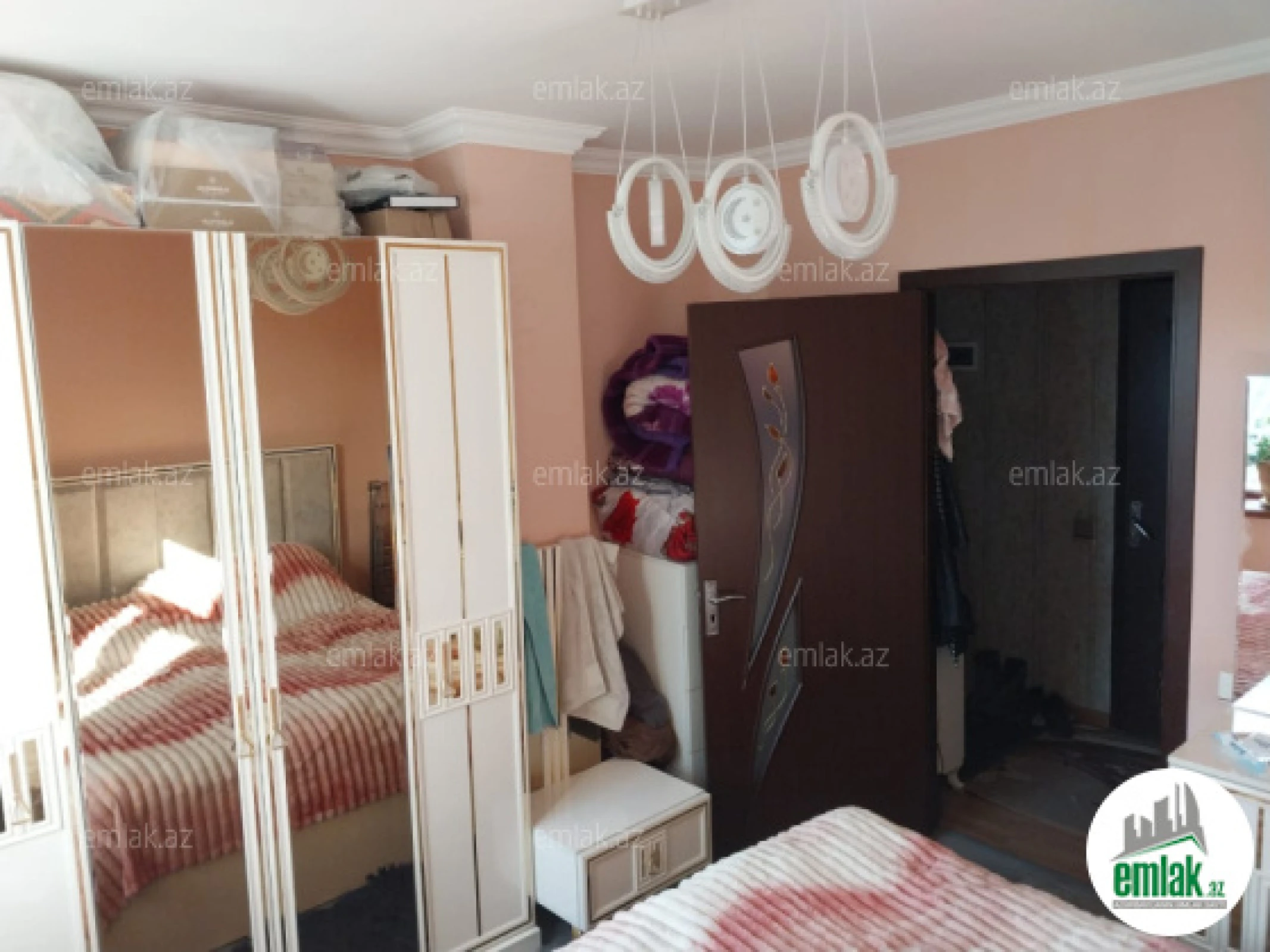 Satılır 3 otaqlı köhnə tikili 75 m²