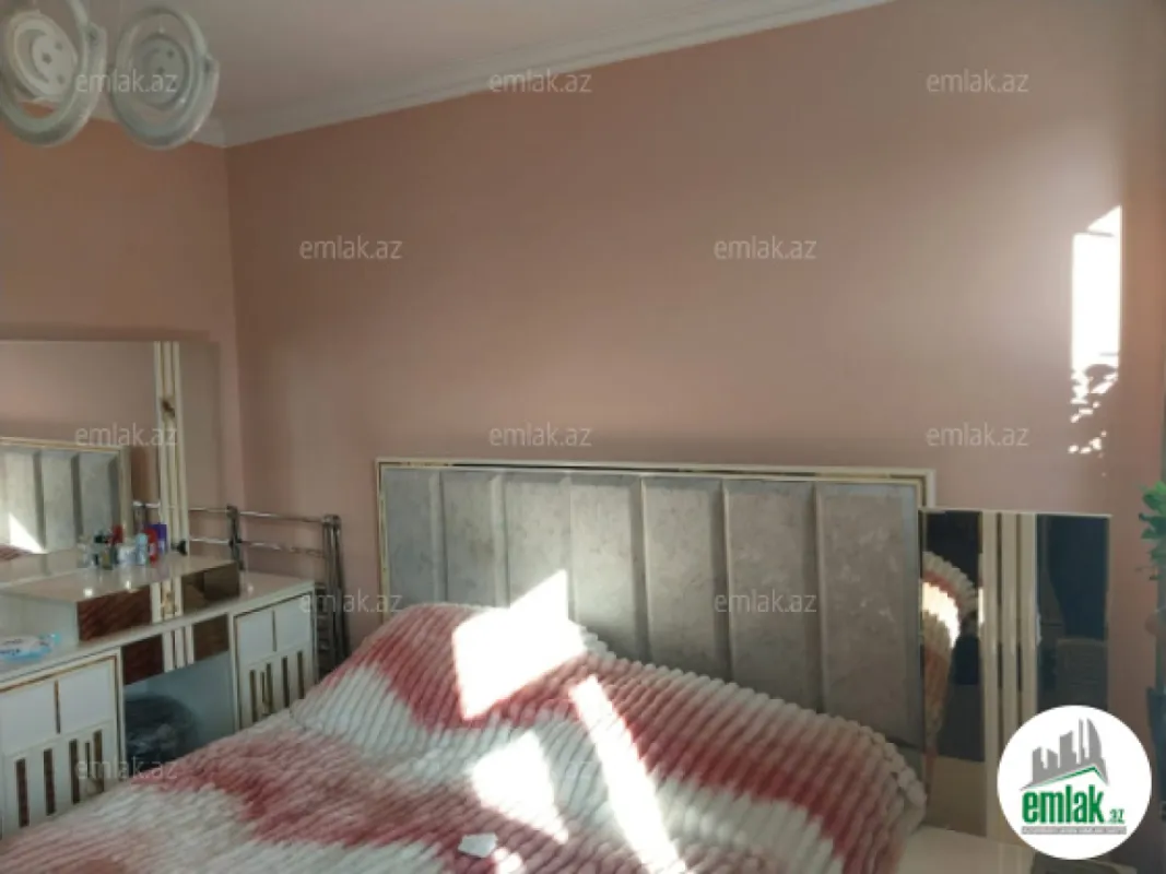 Satılır 3 otaqlı köhnə tikili 75 m²