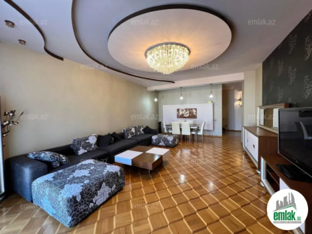 Satılır 4 otaqlı yeni tikili 183 m²