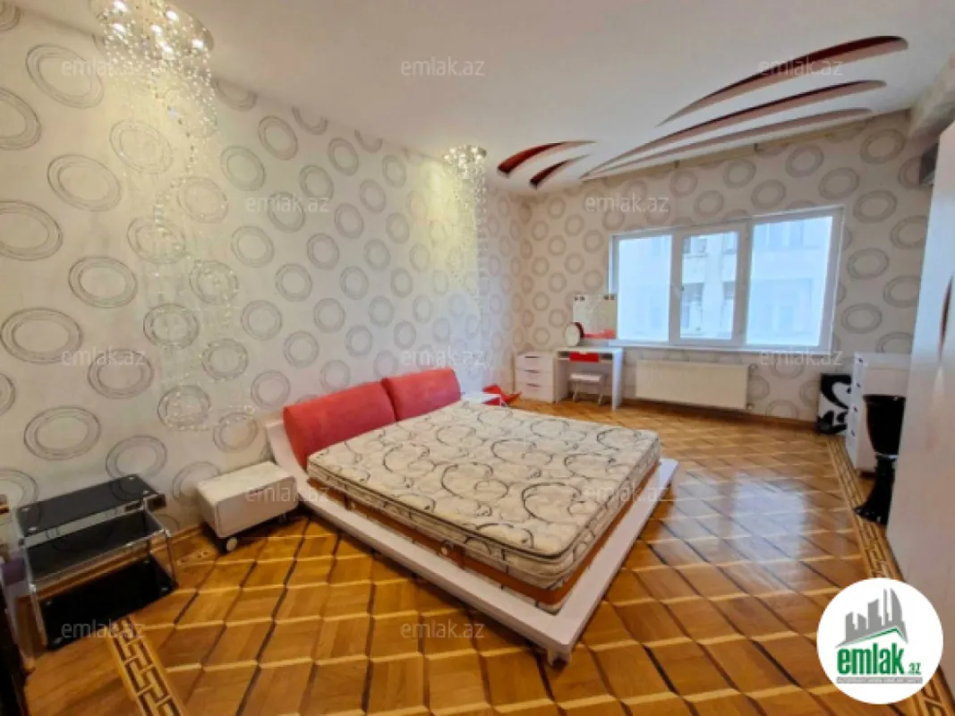 Satılır 4 otaqlı yeni tikili 183 m²