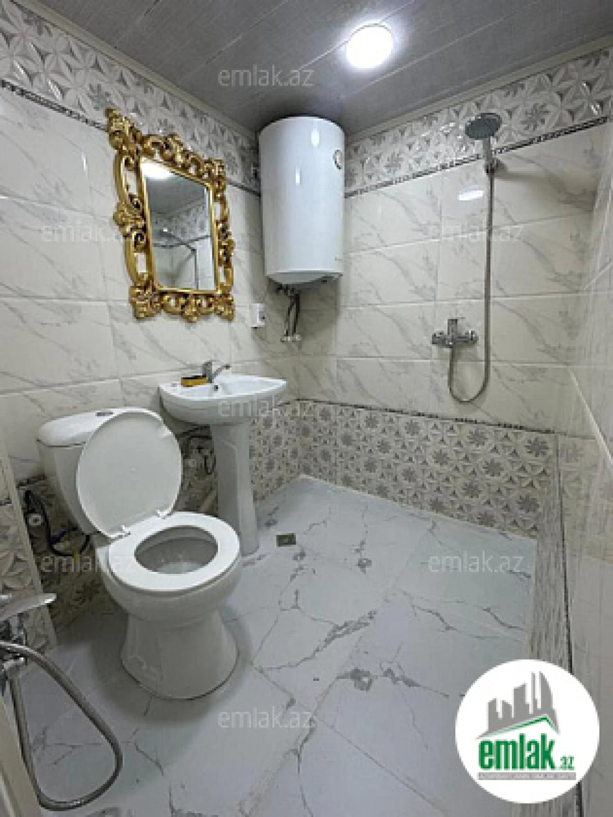 Satılır 2 otaqlı köhnə tikili 45 m²