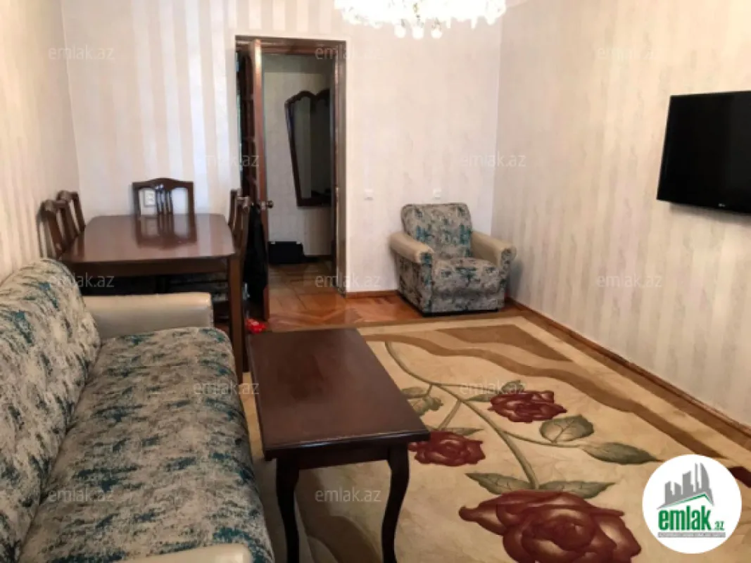 Satılır 3 otaqlı köhnə tikili 70 m²