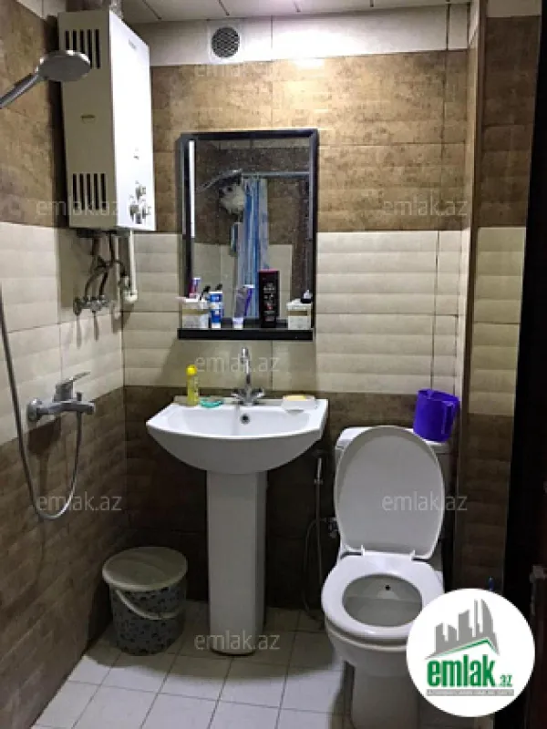Satılır 3 otaqlı köhnə tikili 70 m²