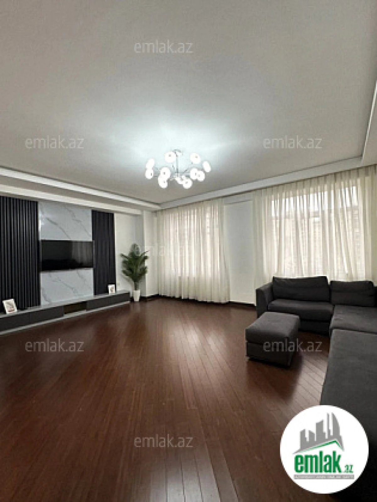 Satılır 3 otaqlı yeni tikili 136 m²