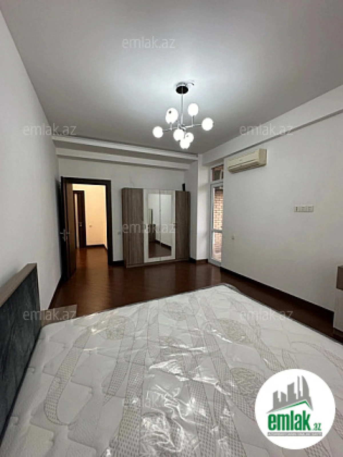 Satılır 3 otaqlı yeni tikili 136 m²