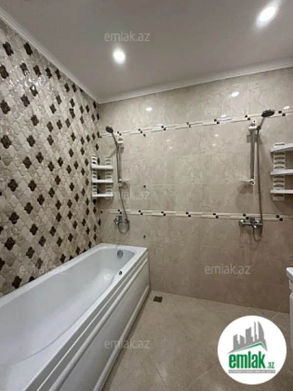 Satılır 3 otaqlı yeni tikili 136 m²