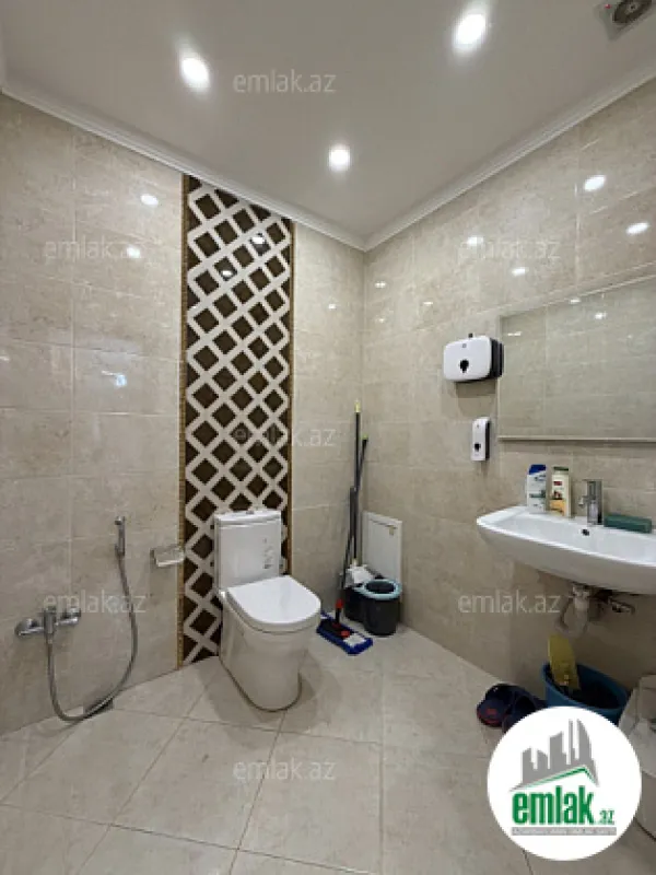 Satılır 3 otaqlı yeni tikili 136 m²