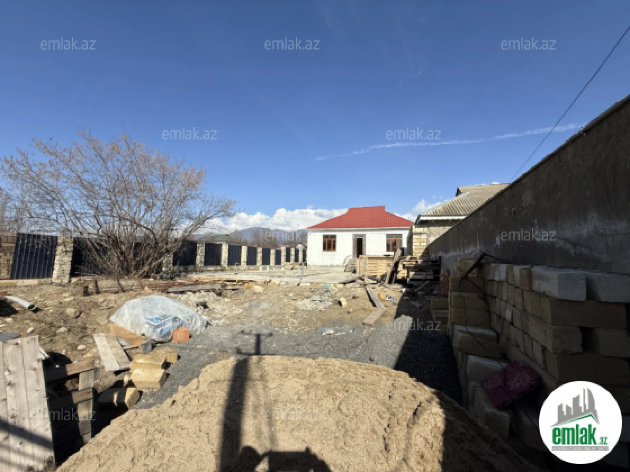 Satılır 5 otaqlı mənzil 100 m²