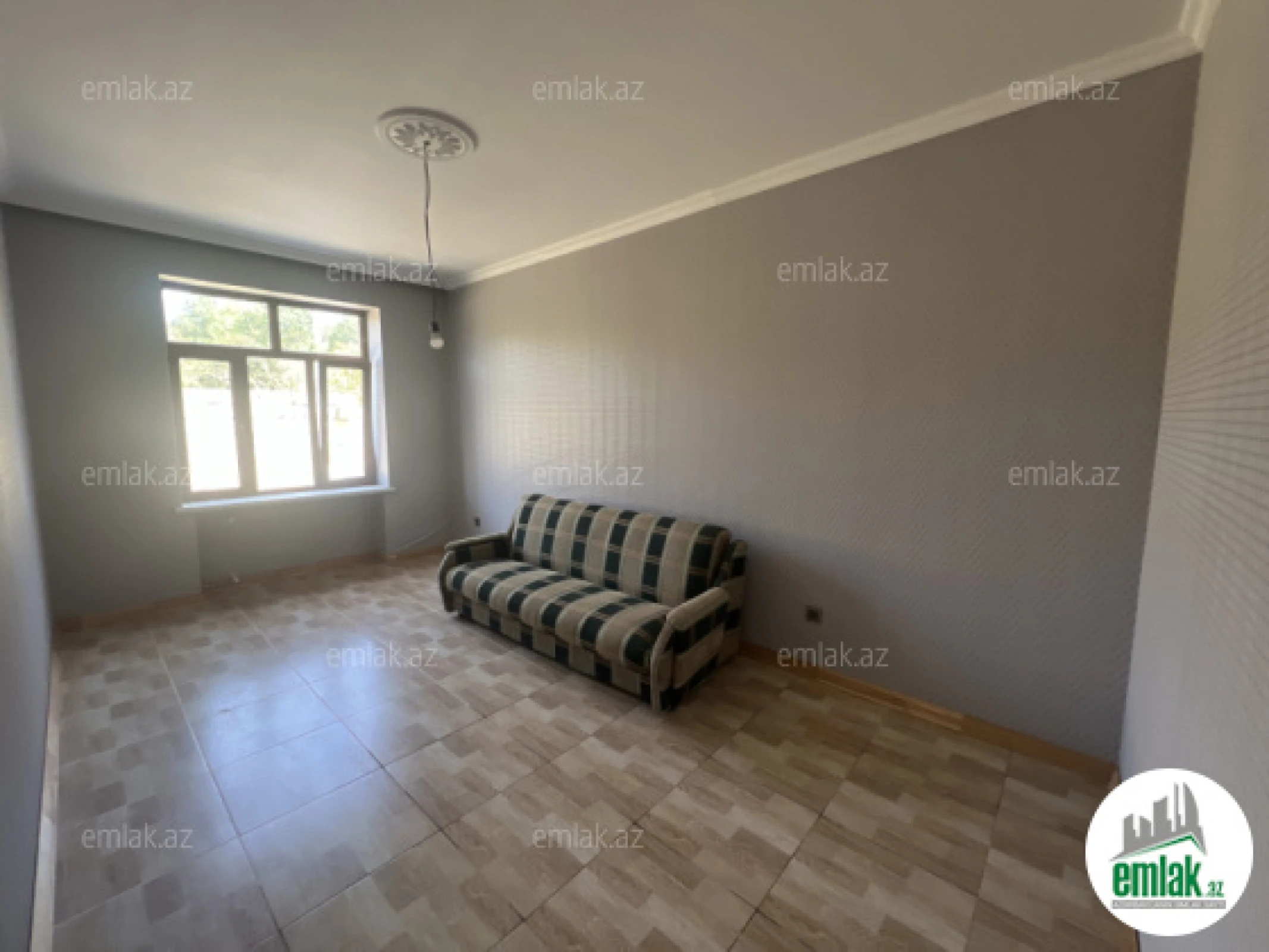 Satılır 5 otaqlı mənzil 100 m²