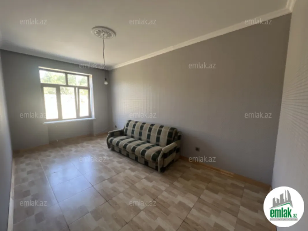Satılır 5 otaqlı mənzil 100 m²