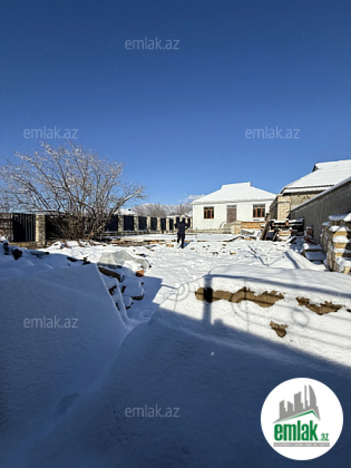 Satılır 5 otaqlı mənzil 100 m²