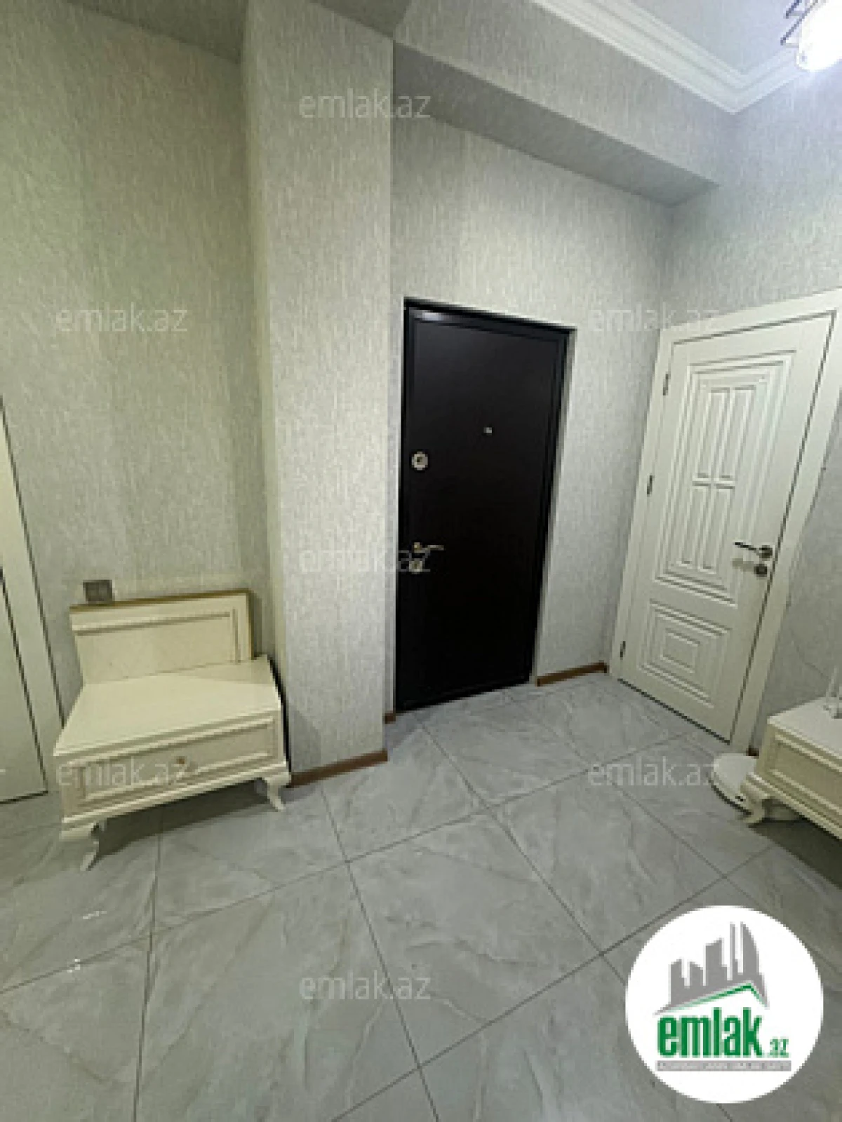 Satılır 3 otaqlı yeni tikili 95 m²