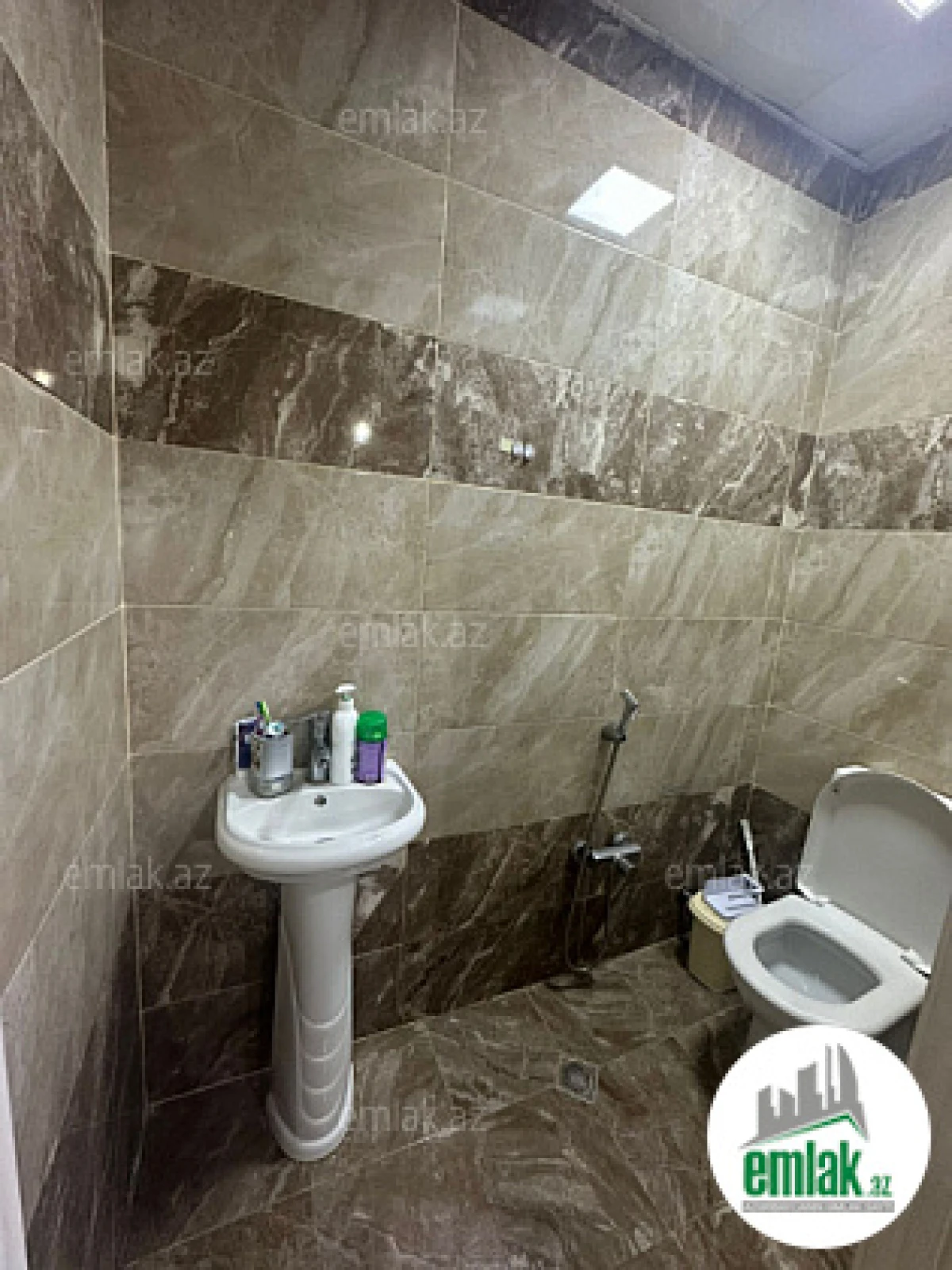 Satılır 3 otaqlı yeni tikili 95 m²