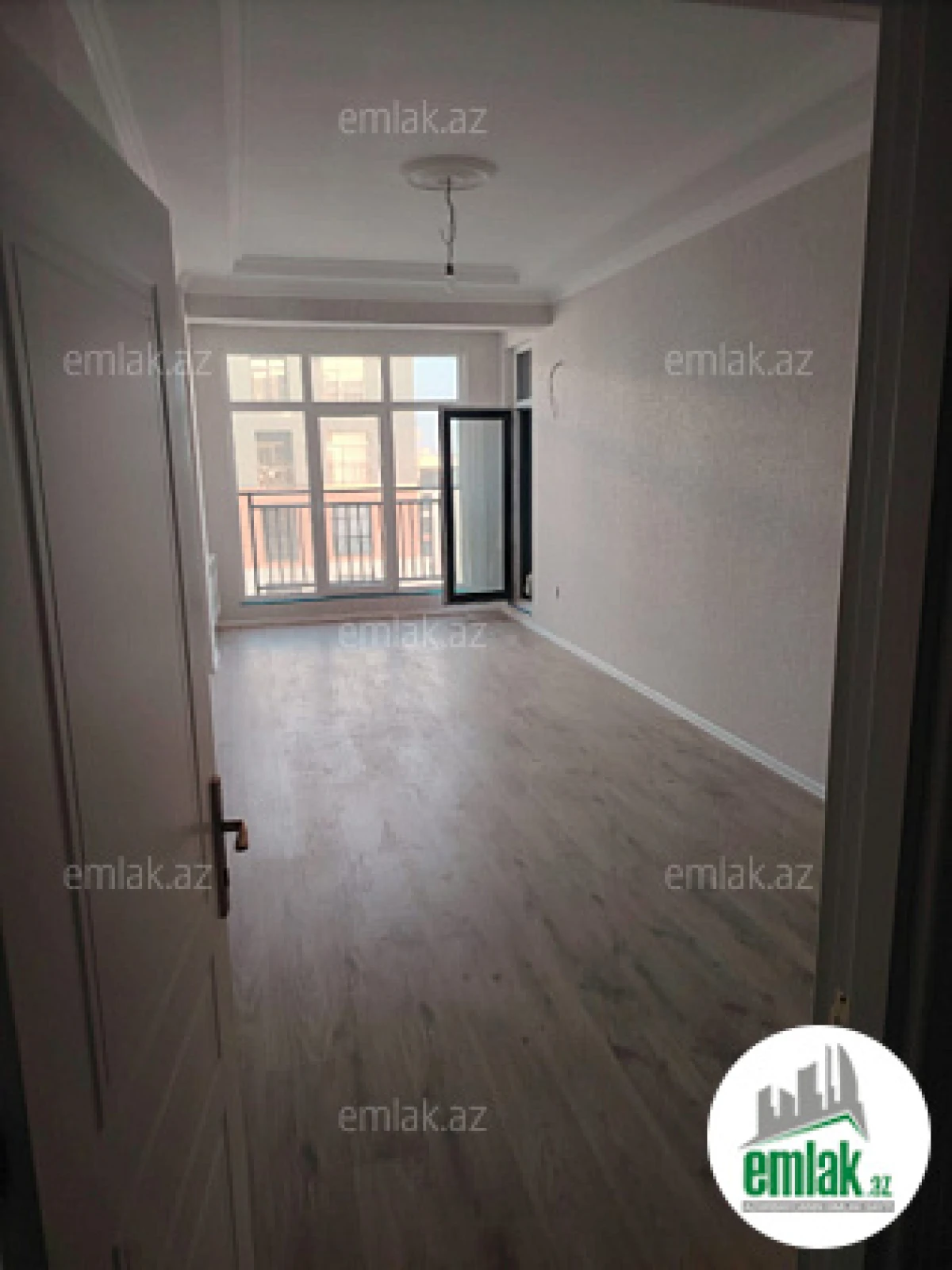 Satılır 2 otaqlı yeni tikili 74 m²