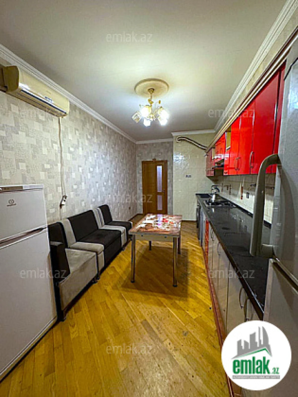 Satılır 3 otaqlı yeni tikili 130 m²