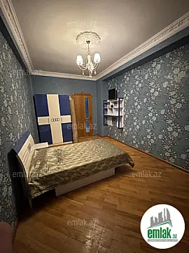 Satılır 3 otaqlı yeni tikili 130 m²