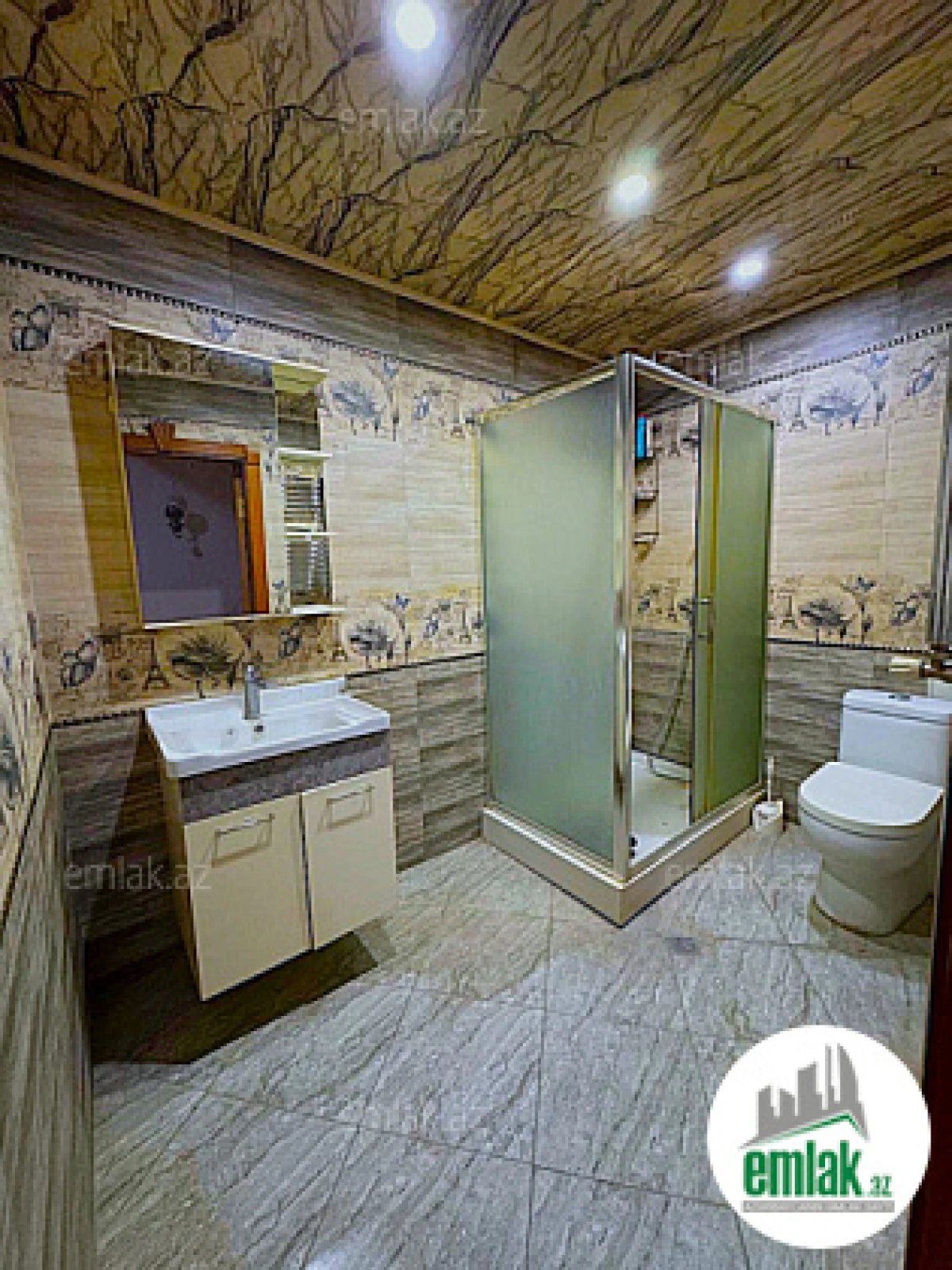 Satılır 3 otaqlı yeni tikili 130 m²