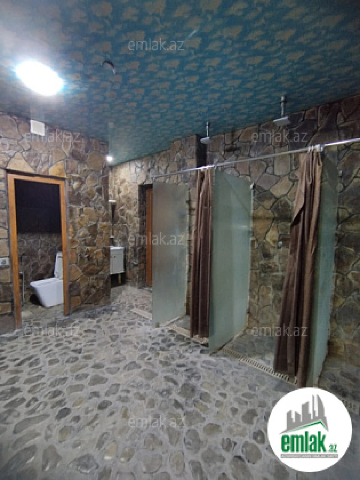 Satılır 5 otaqlı obyekt 3300 m²