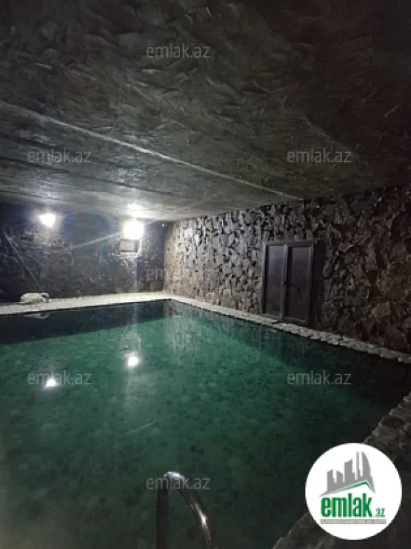 Satılır 5 otaqlı obyekt 3300 m²