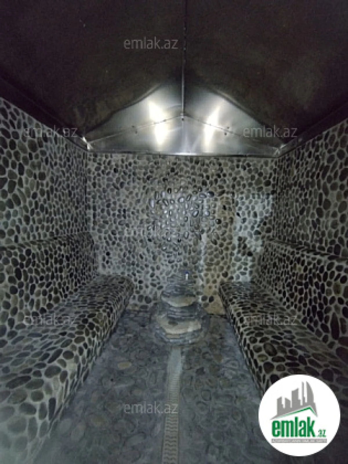 Satılır 5 otaqlı obyekt 3300 m²