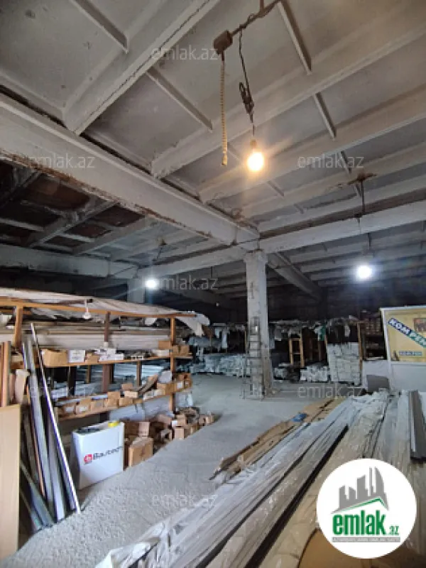 Satılır 5 otaqlı obyekt 3300 m²