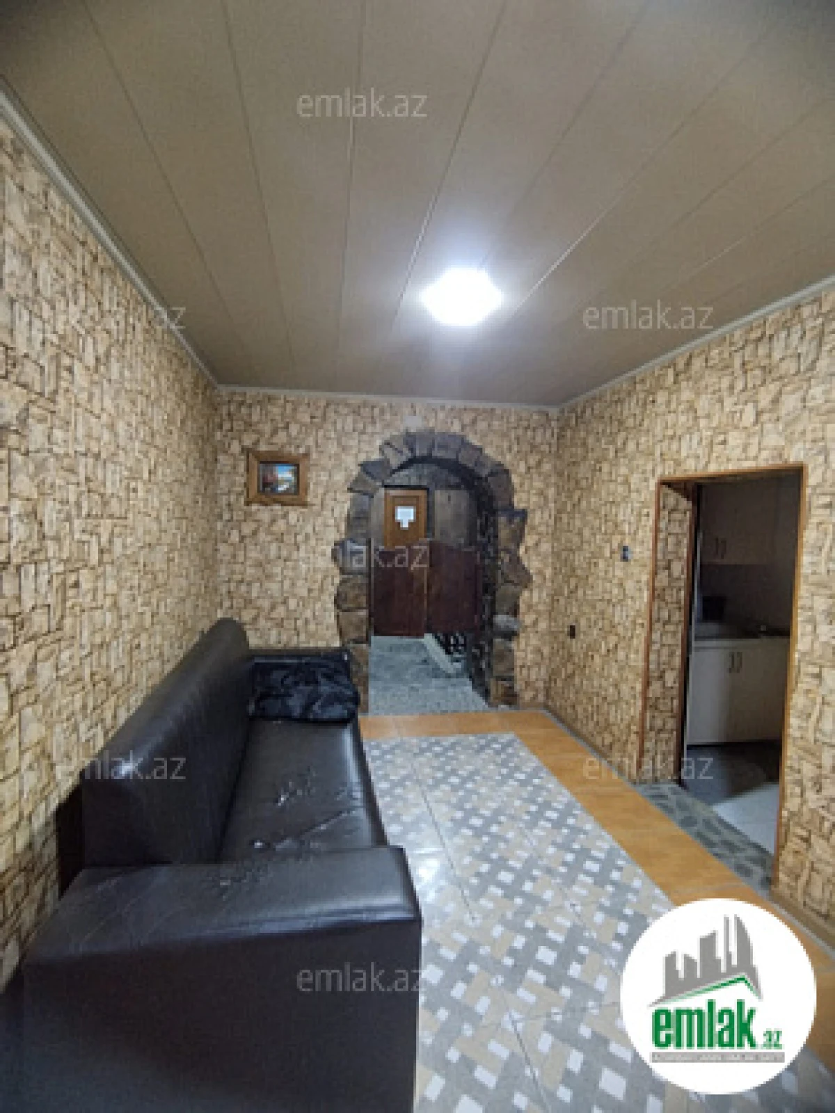 Satılır 5 otaqlı obyekt 3300 m²