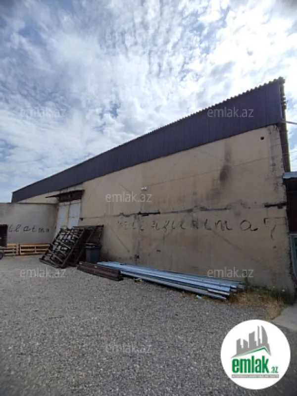 Satılır 5 otaqlı obyekt 3300 m²