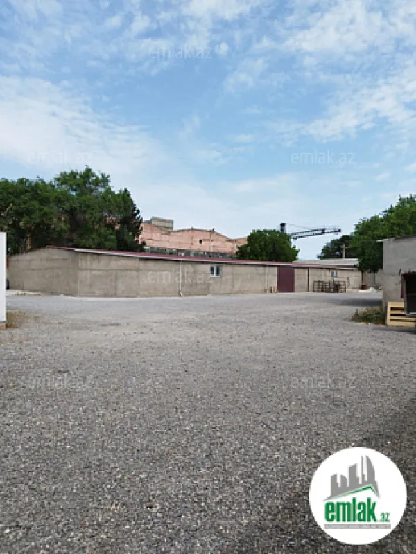 Satılır 5 otaqlı obyekt 3300 m²