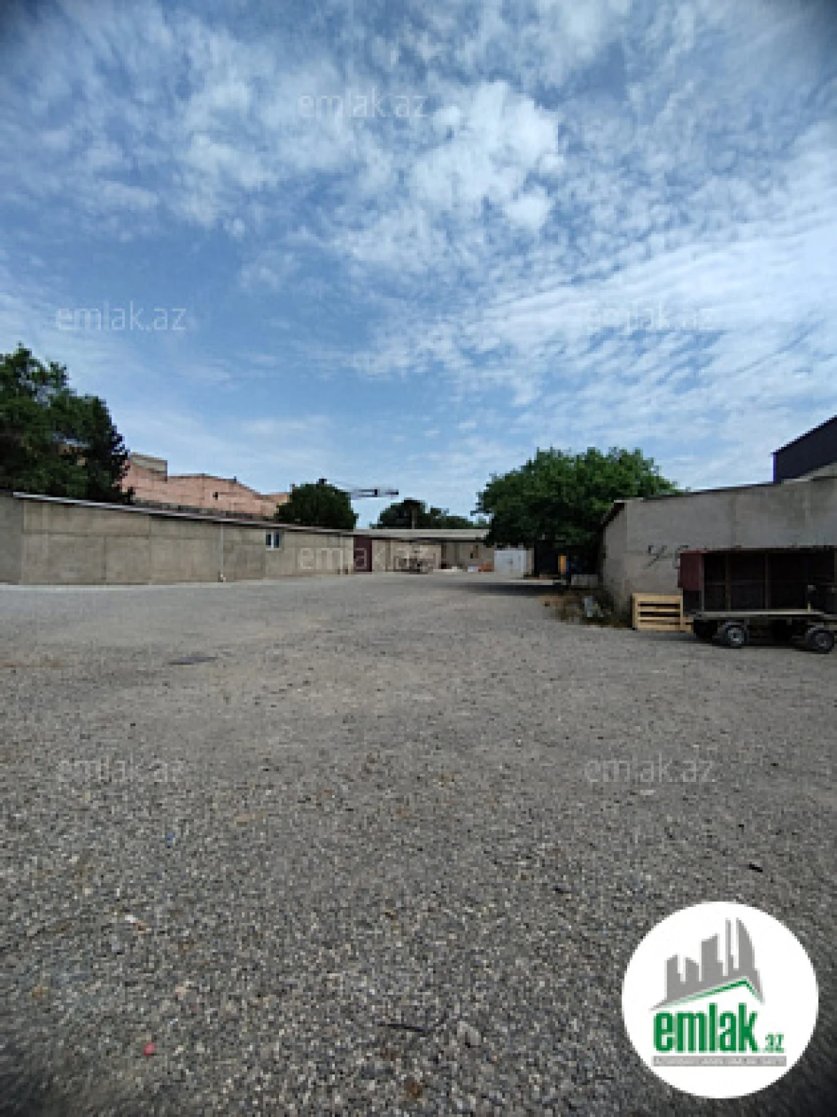 Satılır 5 otaqlı obyekt 3300 m²