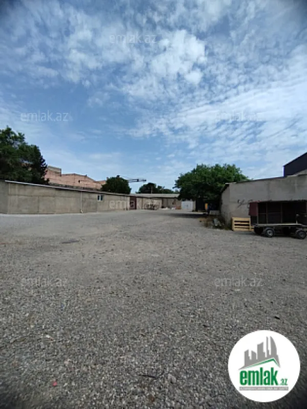 Satılır 5 otaqlı obyekt 3300 m²