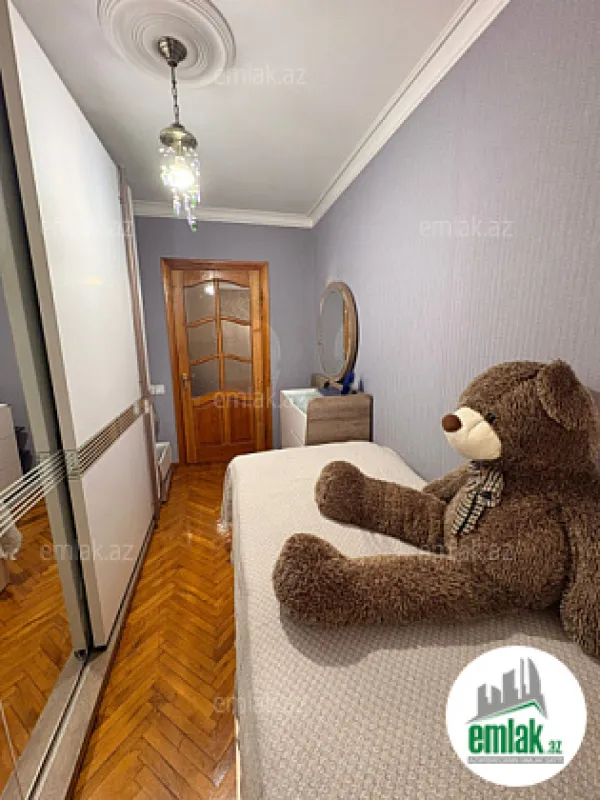 Satılır 3 otaqlı köhnə tikili 75 m²