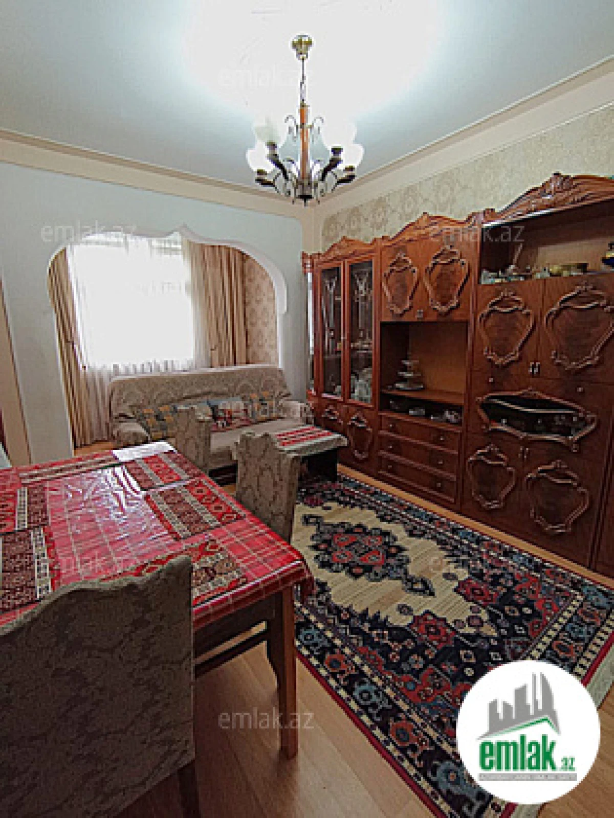 Satılır 3 otaqlı köhnə tikili 75 m²