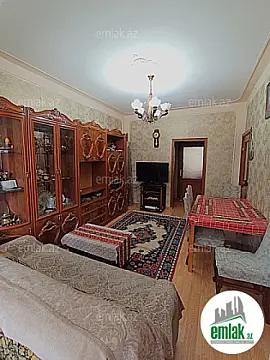Satılır 3 otaqlı köhnə tikili 75 m²