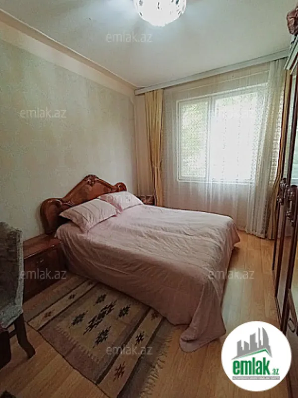 Satılır 3 otaqlı köhnə tikili 75 m²