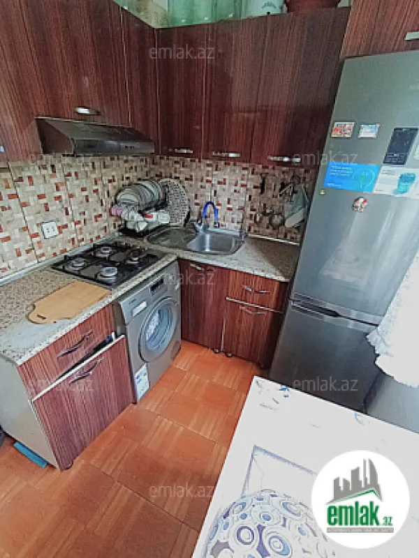 Satılır 3 otaqlı köhnə tikili 75 m²