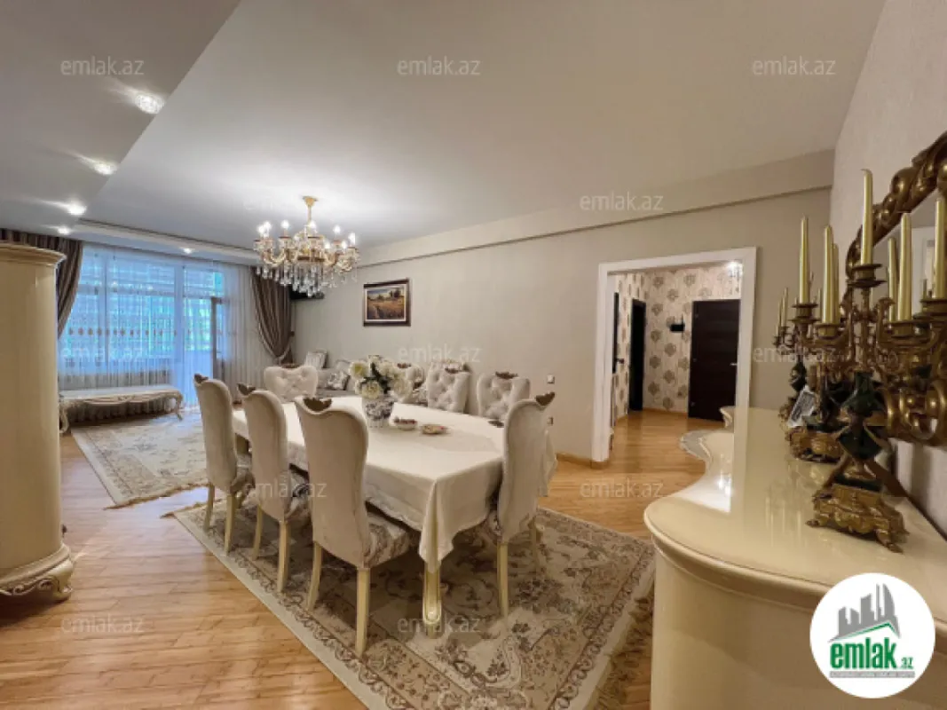 Satılır 4 otaqlı yeni tikili 190 m²