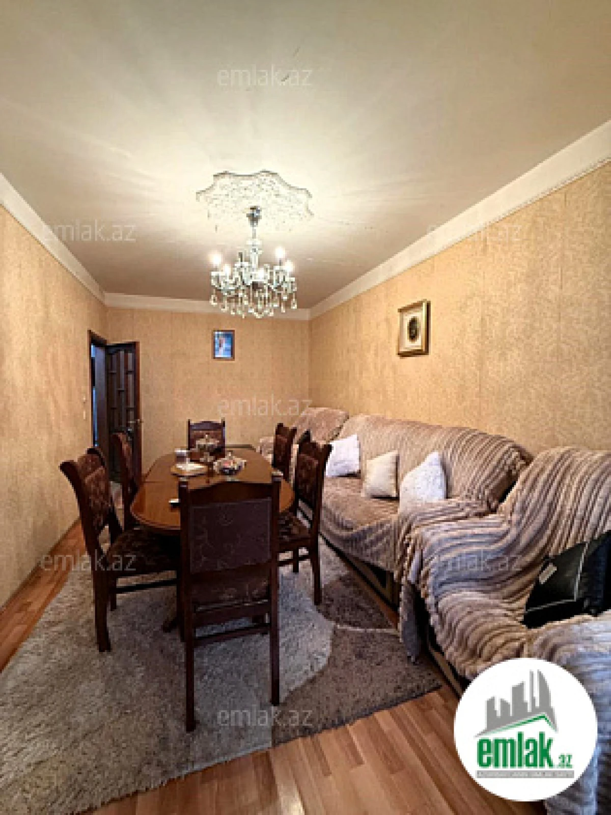Satılır 5 otaqlı köhnə tikili 120 m²
