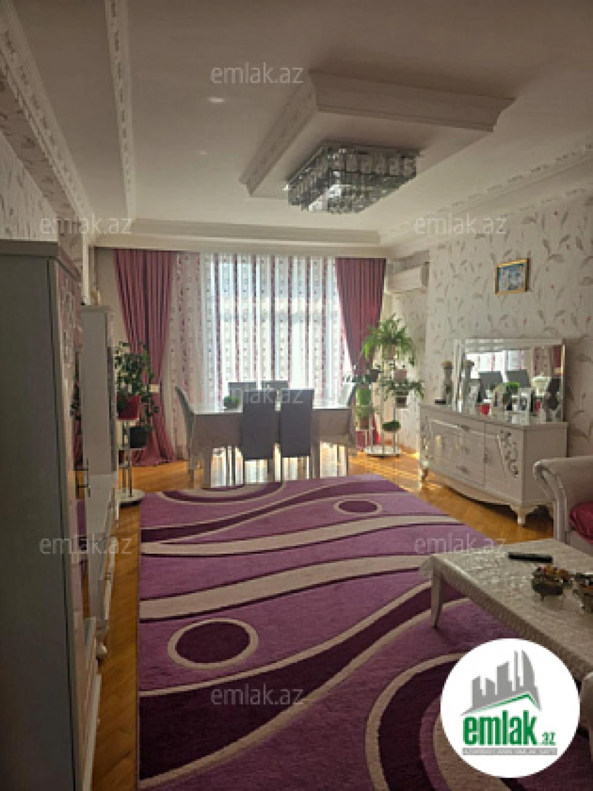 Satılır 3 otaqlı yeni tikili 130 m²
