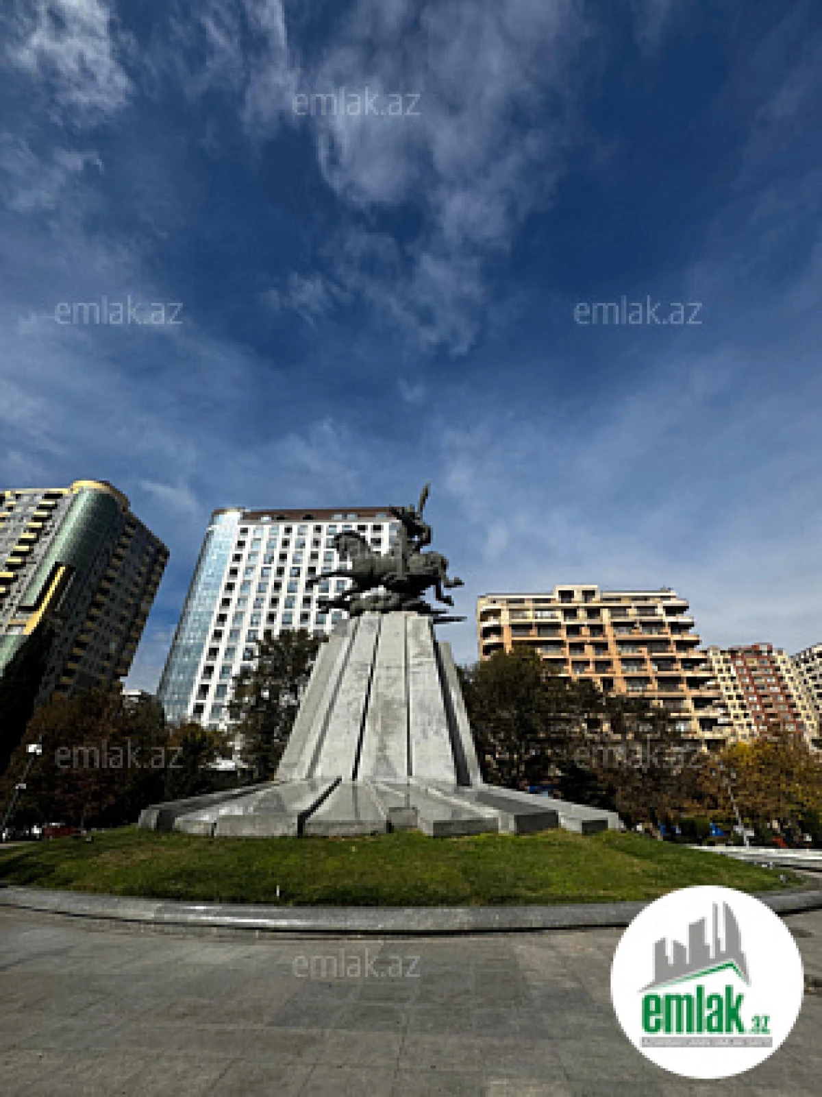 Satılır 3 otaqlı köhnə tikili 80 m²