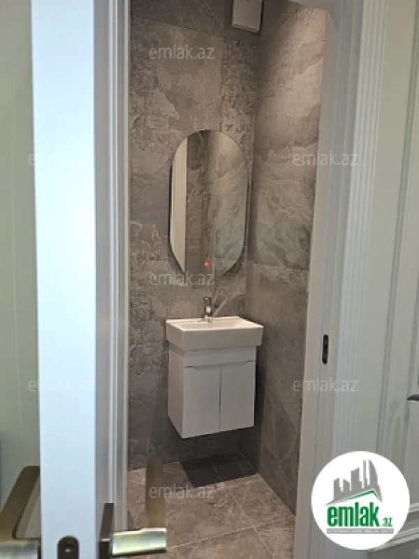 Satılır 2 otaqlı yeni tikili 80 m²