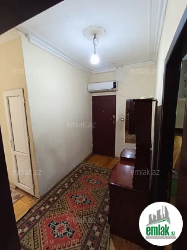 Satılır 3 otaqlı köhnə tikili 85 m²