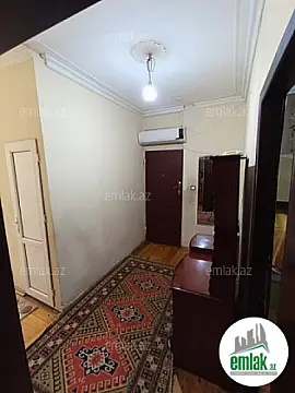 Satılır 3 otaqlı köhnə tikili 85 m²