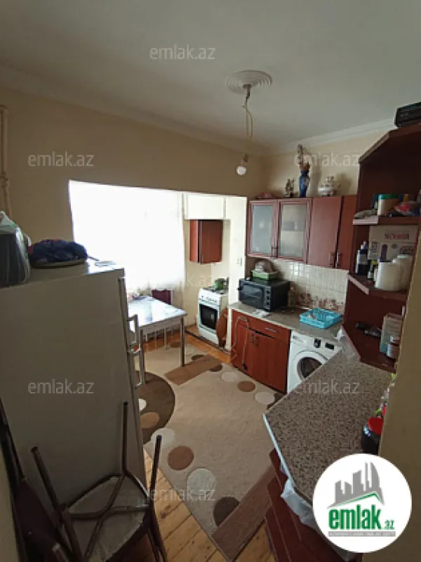 Satılır 3 otaqlı köhnə tikili 85 m²