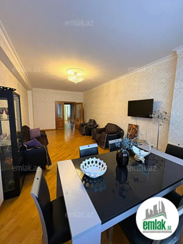 Satılır 3 otaqlı yeni tikili 114 m²