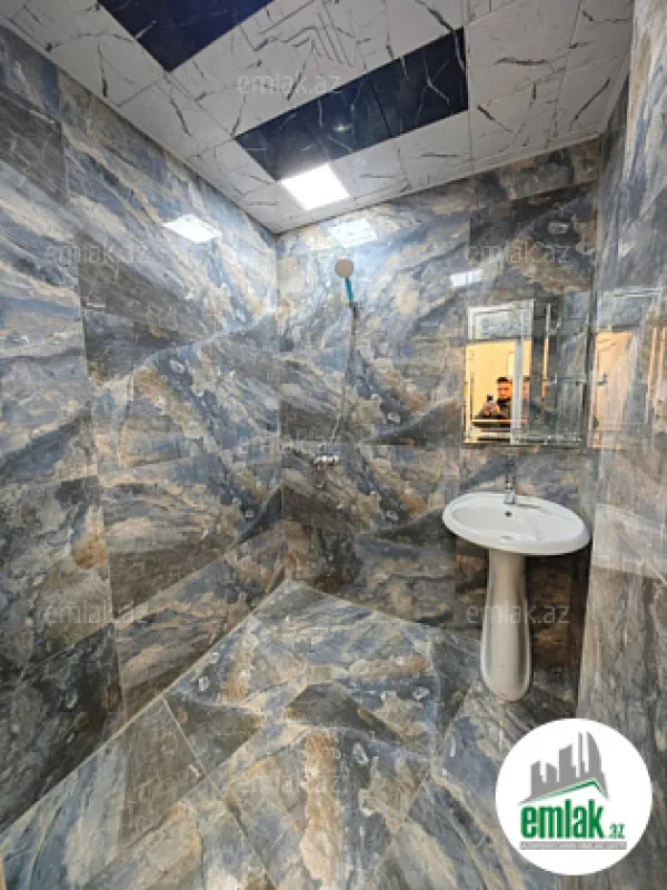 Satılır 3 otaqlı köhnə tikili 80 m²