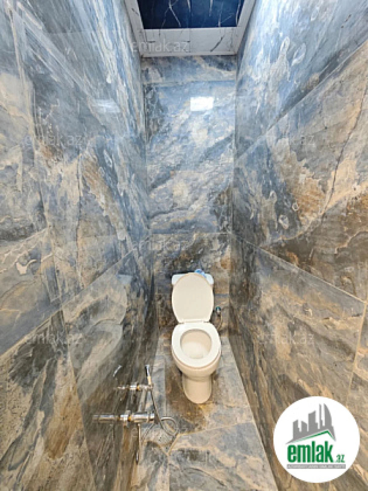 Satılır 3 otaqlı köhnə tikili 80 m²