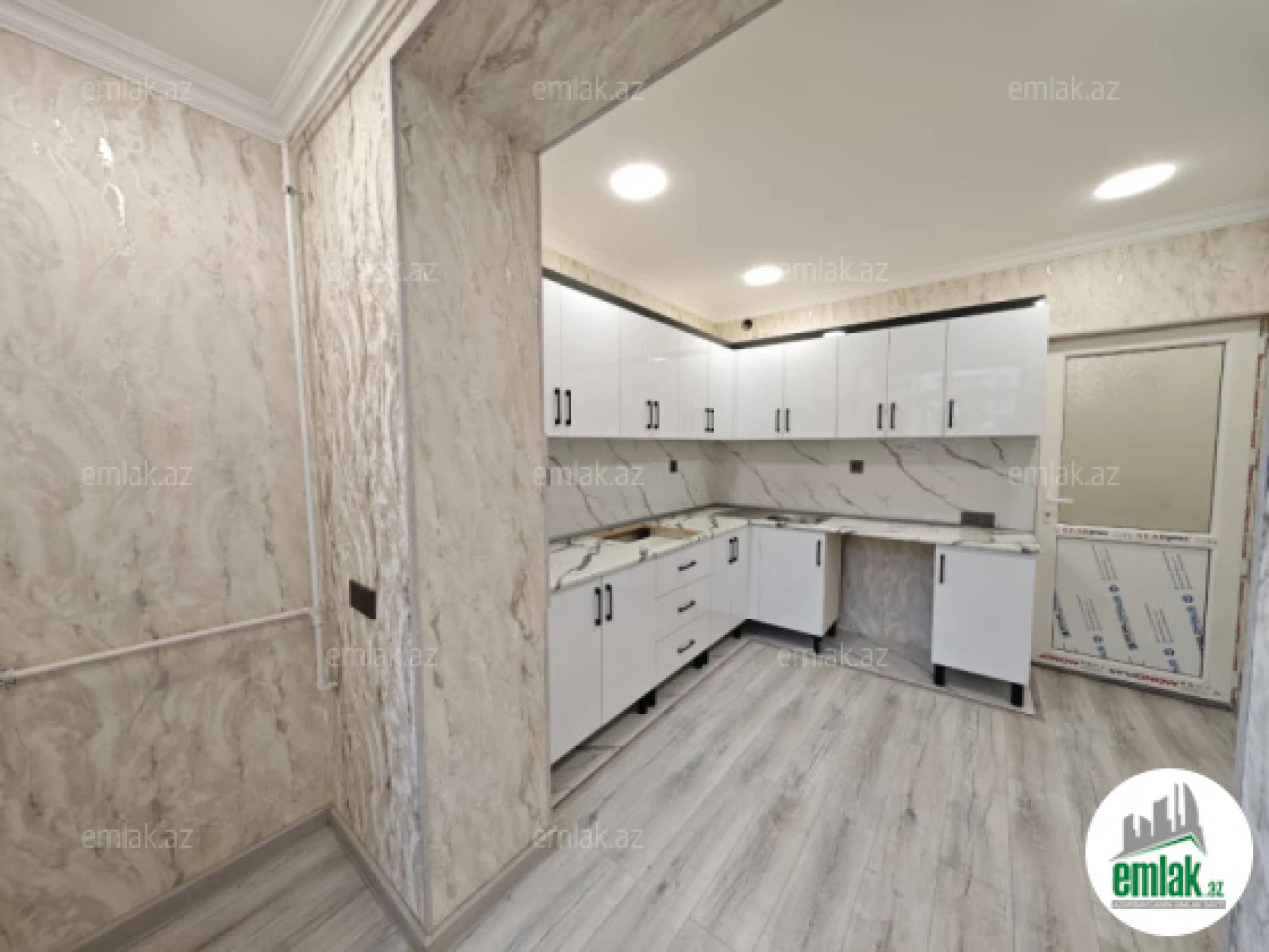 Satılır 3 otaqlı köhnə tikili 80 m²