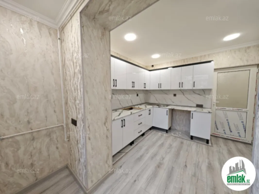 Satılır 3 otaqlı köhnə tikili 80 m²
