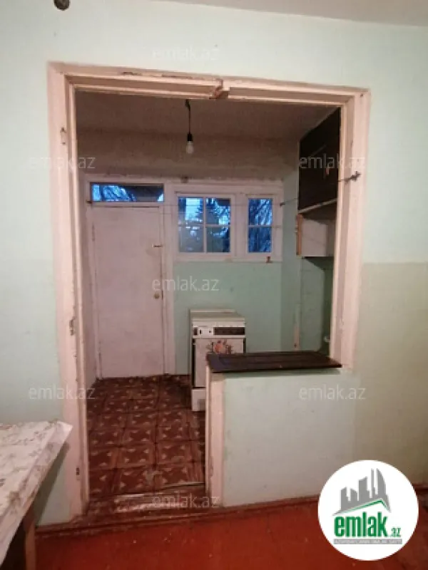 Satılır 2 otaqlı köhnə tikili 70 m²