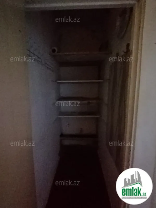 Satılır 2 otaqlı köhnə tikili 70 m²